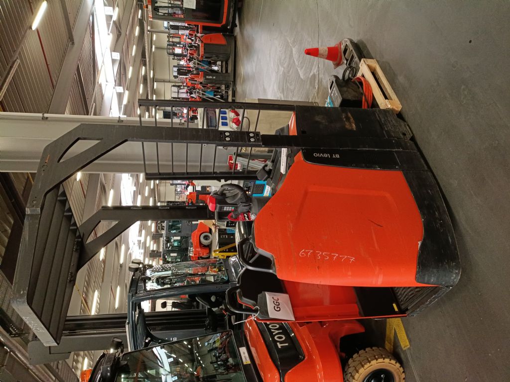 Toyota LPE200 Niederhubwagen gabelstapler-nord.de