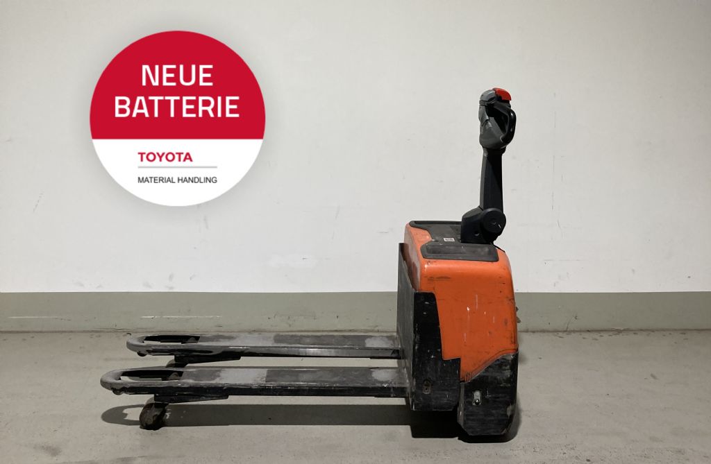 Toyota LWE130 Niederhubwagen loeffler-gabelstapler.de