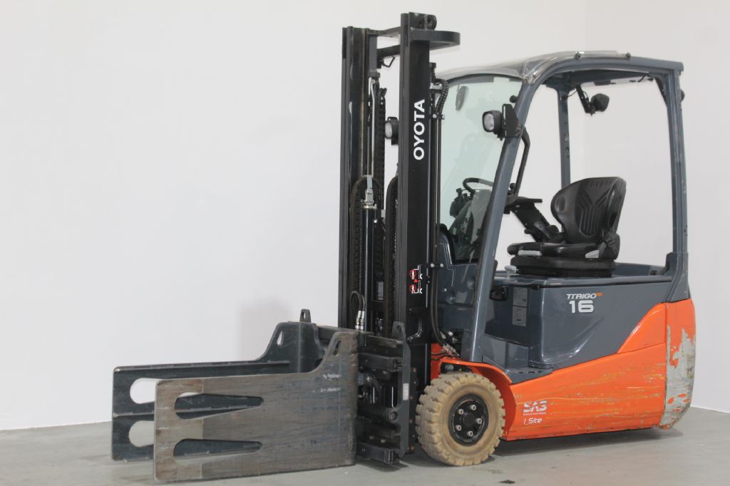 Toyota 8FBE16T Elektro 3 Rad-Stapler loeffler-gabelstapler.de