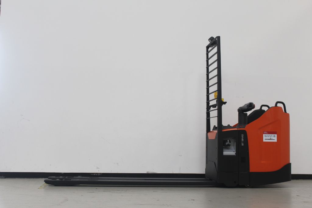 Toyota LPE200 Niederhubwagen loeffler-gabelstapler.de
