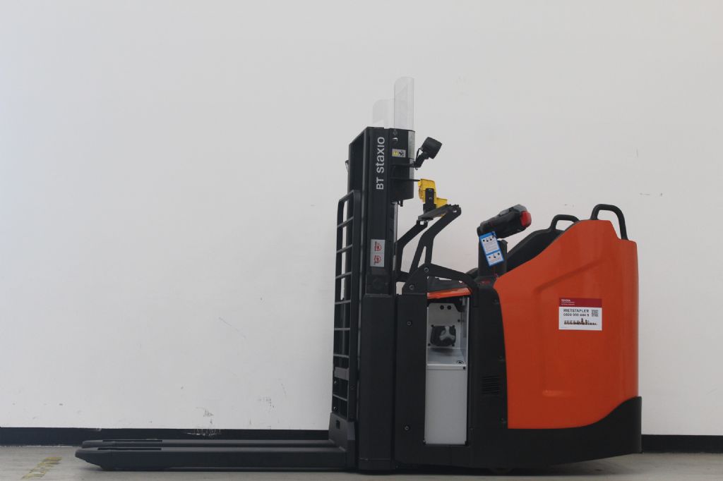 Toyota SPE200D Hochhubwagen gabelstapler-nord.de