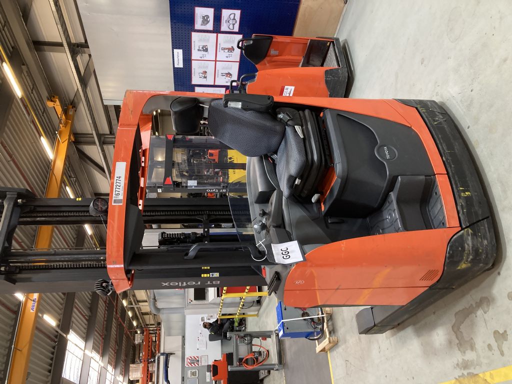 Toyota RRE160HE Schubmaststapler gabelstapler-nord.de