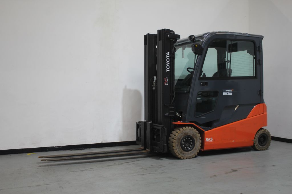 Toyota 8FBMT25 Elektro 4 Rad-Stapler kirchnerpartner.de