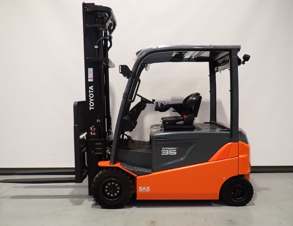 Toyota 8FBMT35 Elektro 4 Rad-Stapler gabelstapler-nord.de