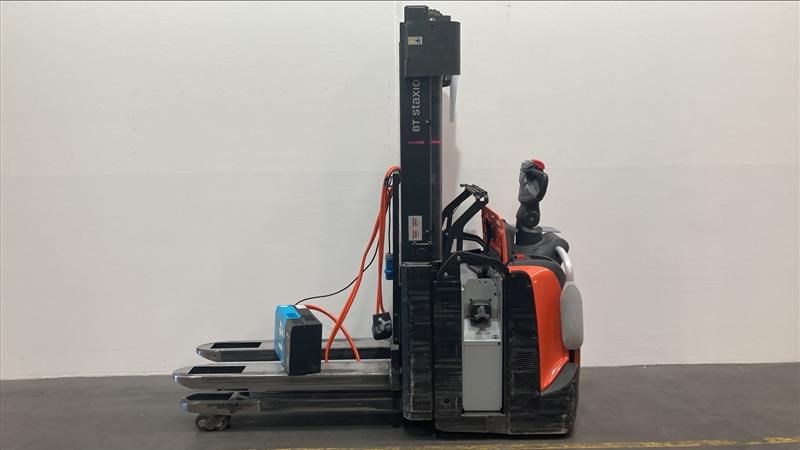 Toyota SPE140L Hochhubwagen www.foerdertechnik-rietberg.de Toyota SPE140L Hochhubwagen www.foerdertechnik-rietberg.de