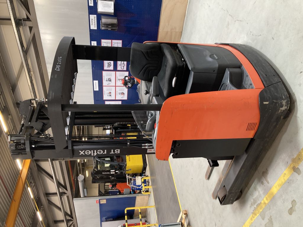 Toyota RRE140B Schubmaststapler gabelstapler-nord.de