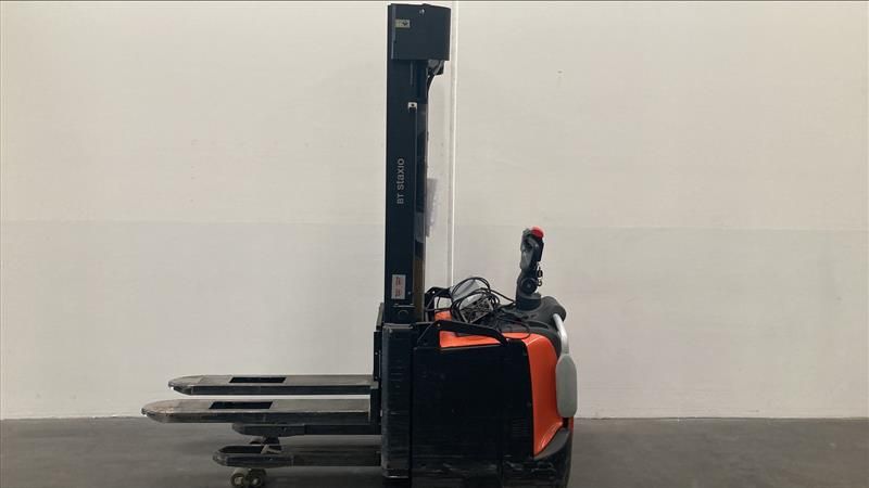 Toyota SPE160L Hochhubwagen loeffler-gabelstapler.de