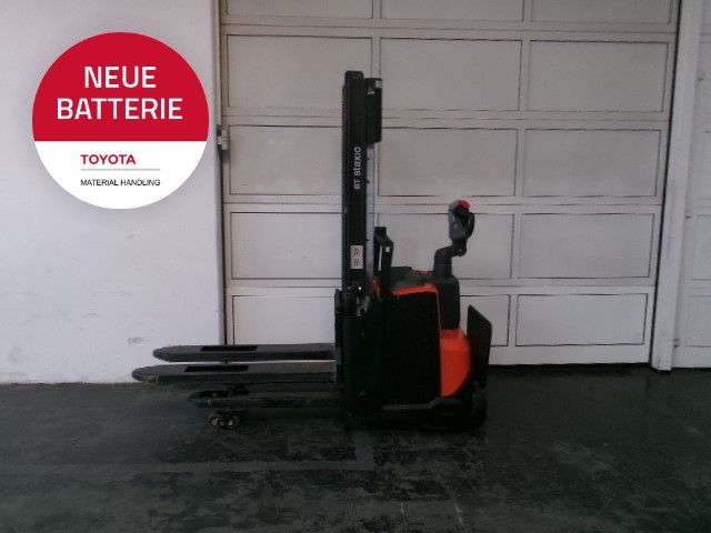Toyota SWE120L Hochhubwagen loeffler-gabelstapler.de