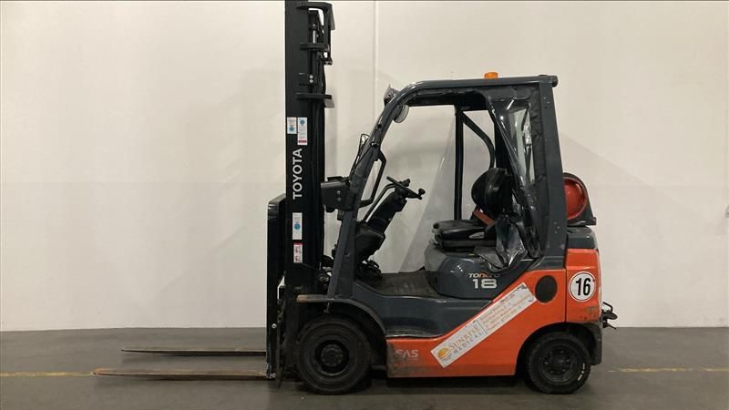 Toyota 02-8FGF18 Treibgasstapler  loeffler-gabelstapler.de