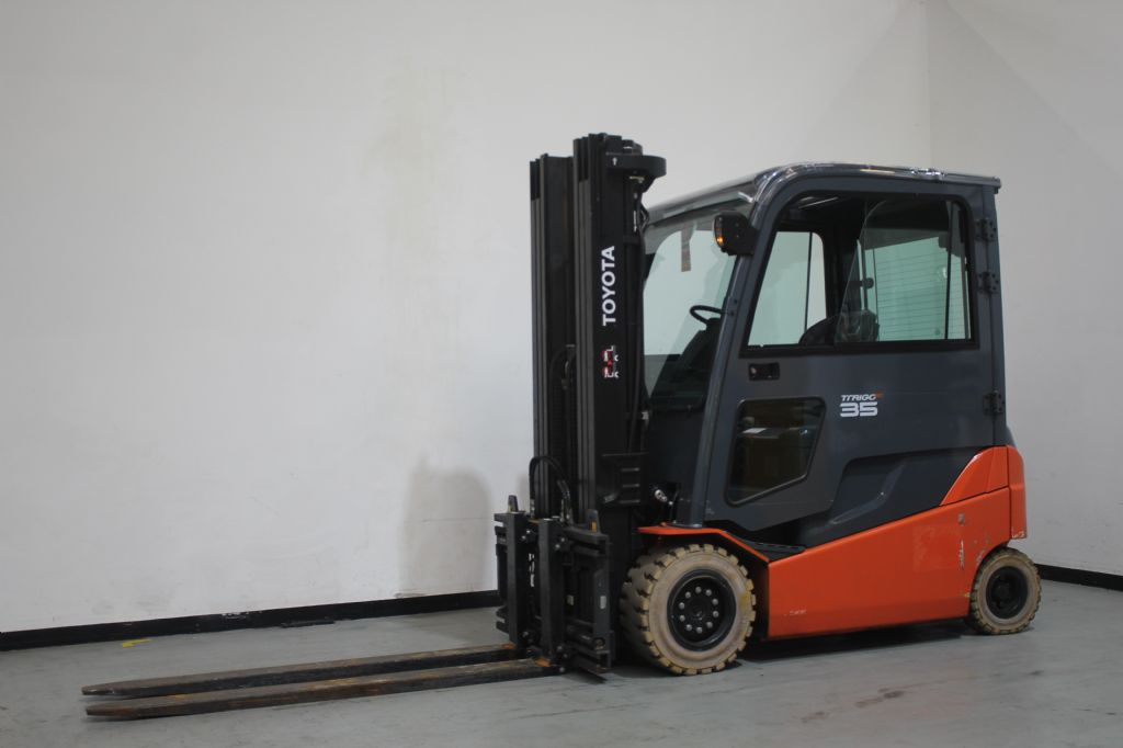 Toyota 8FBMT35 Elektro 4 Rad-Stapler www.foerdertechnik-rietberg.de
