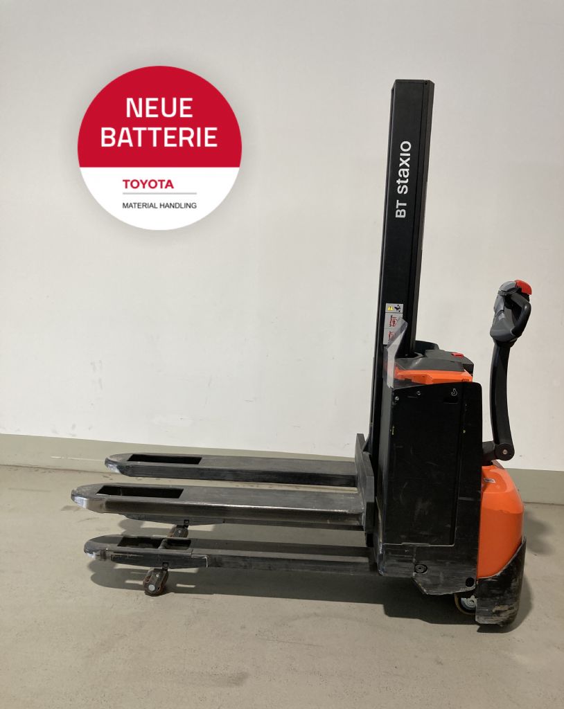 Toyota SWE080L Hochhubwagen www.foerdertechnik-rietberg.de Toyota SWE080L Hochhubwagen www.foerdertechnik-rietberg.de