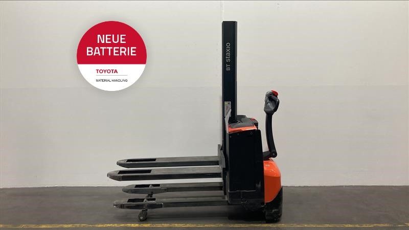 Toyota SWE080L Hochhubwagen www.foerdertechnik-rietberg.de Toyota SWE080L Hochhubwagen www.foerdertechnik-rietberg.de