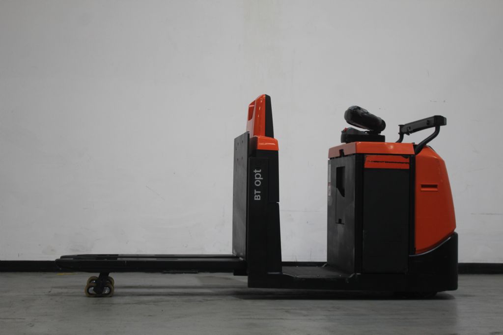 Toyota OSE250 Niederhubkommissionierer www.heinbockel-gabelstapler.de