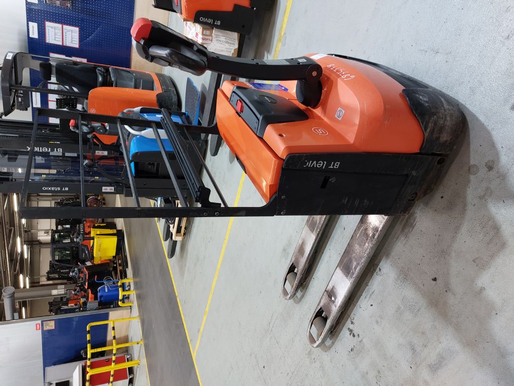 Toyota LWE160 Niederhubwagen www.heinbockel-gabelstapler.de