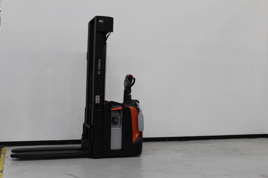 Toyota SPE160L Hochhubwagen gfg-gabelstapler.de