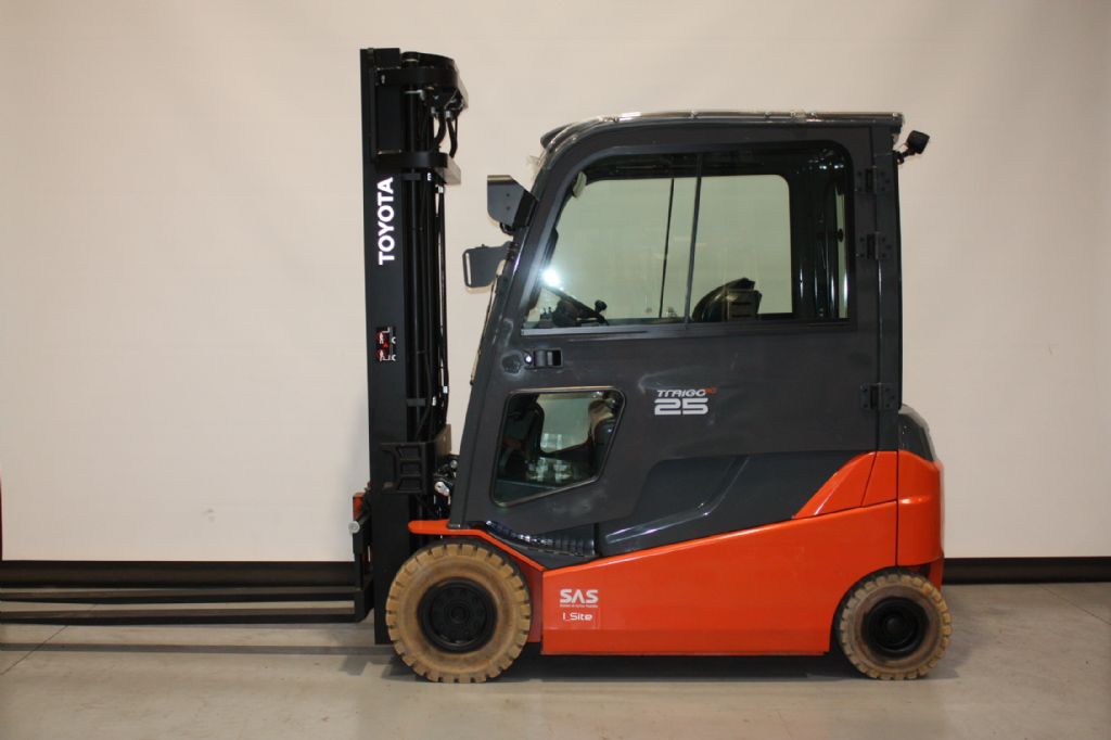 Toyota 8FBMT25 Elektro 4 Rad-Stapler loeffler-gabelstapler.de