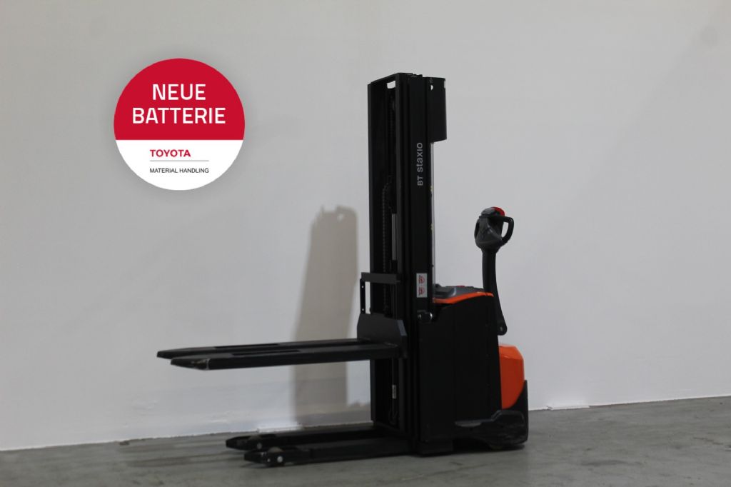 Toyota SWE120 Hochhubwagen loeffler-gabelstapler.de