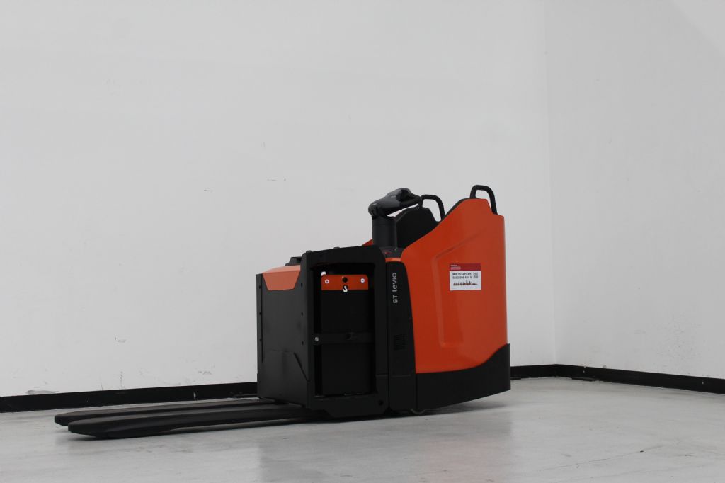 Toyota LPE220 Niederhubwagen www.heinbockel-gabelstapler.de