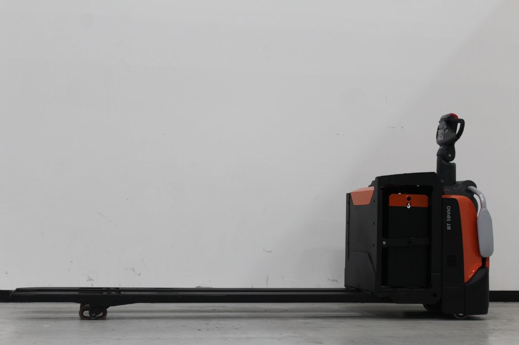 Toyota LPE220 Niederhubwagen loeffler-gabelstapler.de