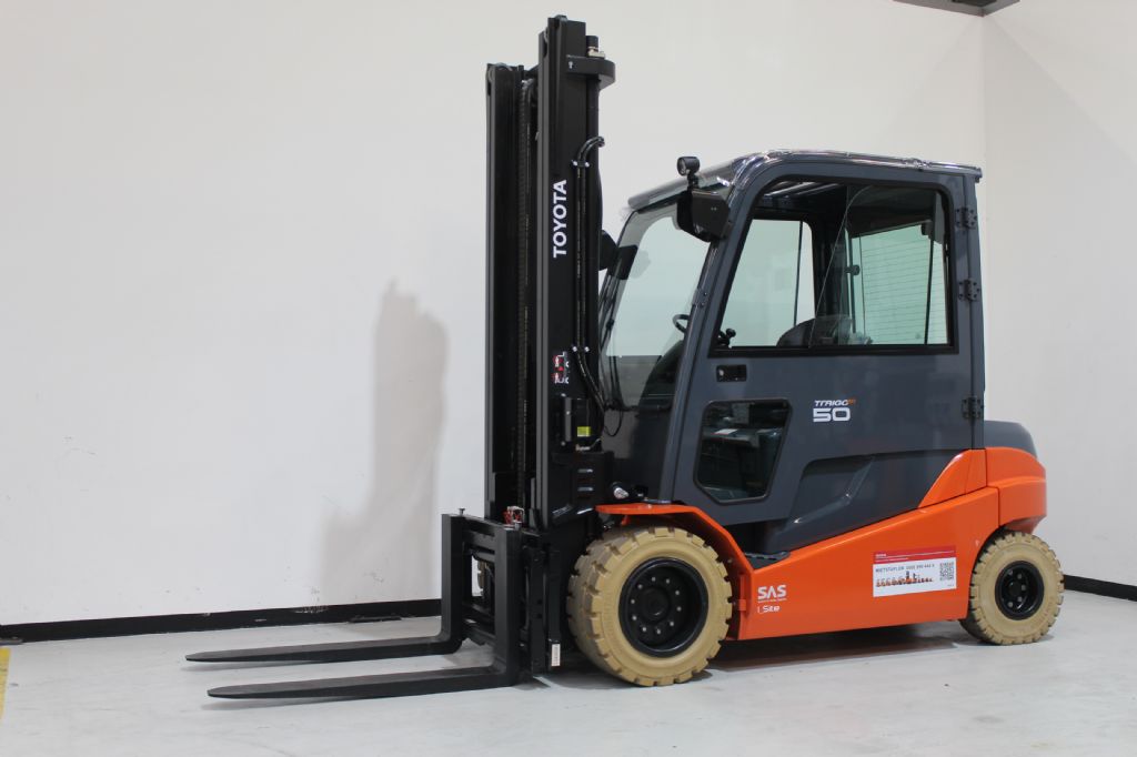 Toyota 8FBMT50 Elektro 4 Rad-Stapler kirchnerpartner.de