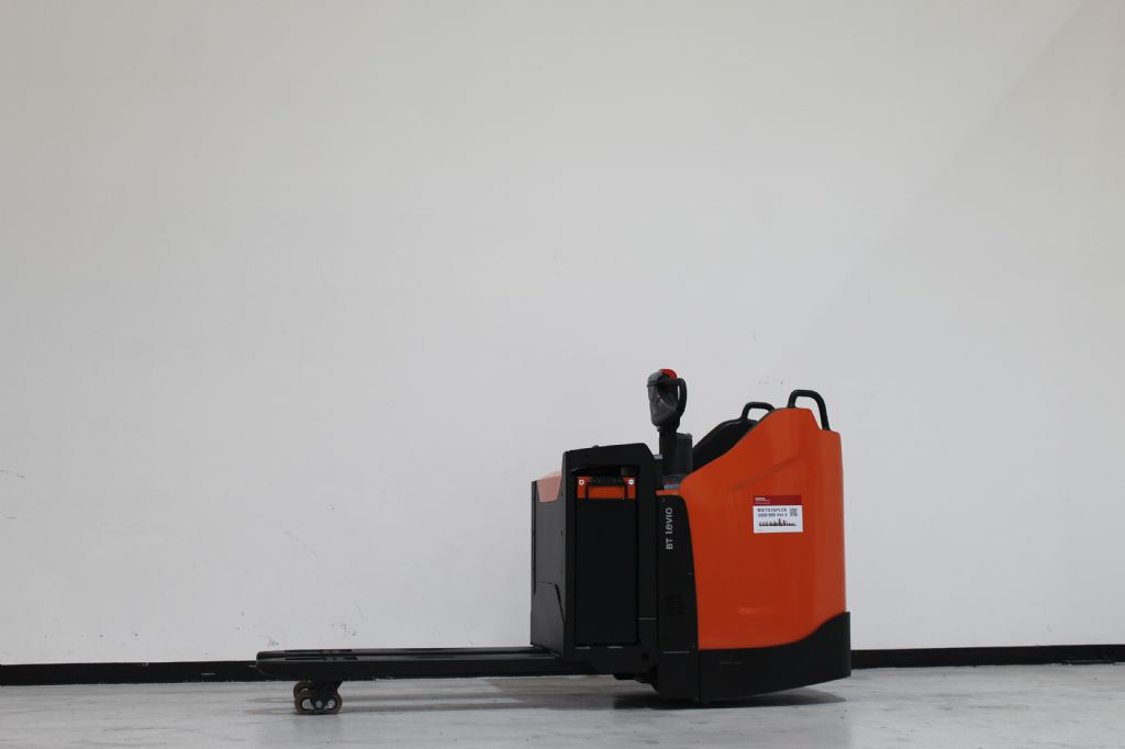 Toyota LPE220 Niederhubwagen loeffler-gabelstapler.de