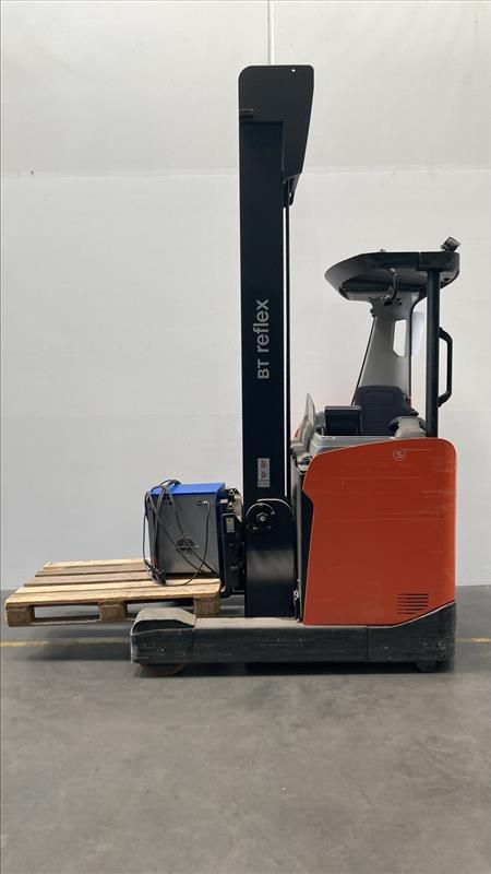 Toyota RRE160H Schubmaststapler www.foerdertechnik-rietberg.de Toyota RRE160H Schubmaststapler www.foerdertechnik-rietberg.de