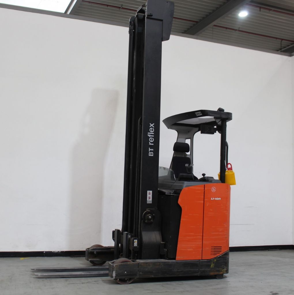 Toyota RRE140HE Schubmaststapler loeffler-gabelstapler.de