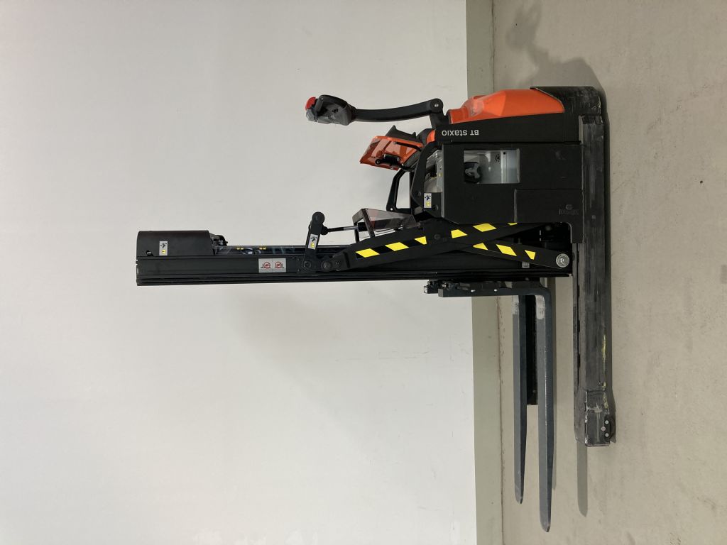 Toyota SWE120XR Hochhubwagen loeffler-gabelstapler.de