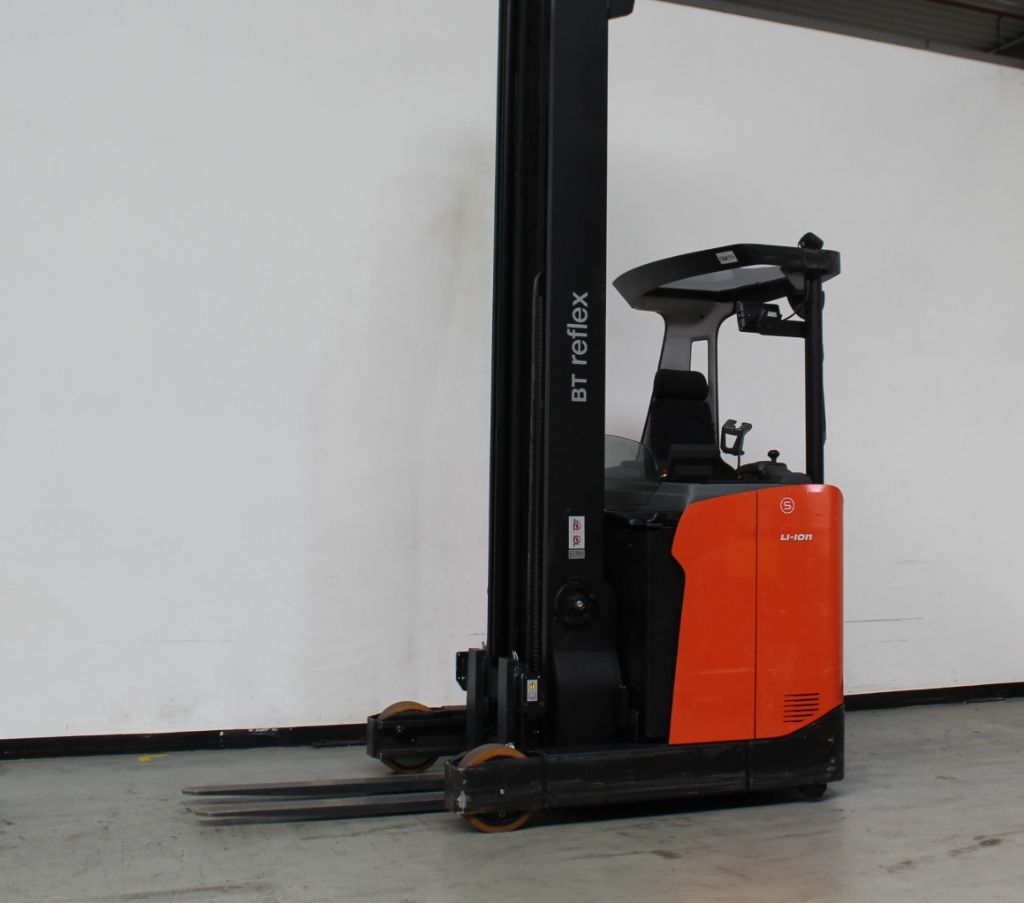 Toyota RRE140HE Schubmaststapler www.foerdertechnik-rietberg.de Toyota RRE140HE Schubmaststapler www.foerdertechnik-rietberg.de