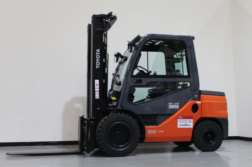 Toyota 52-8FDJF35 Dieselstapler loeffler-gabelstapler.de