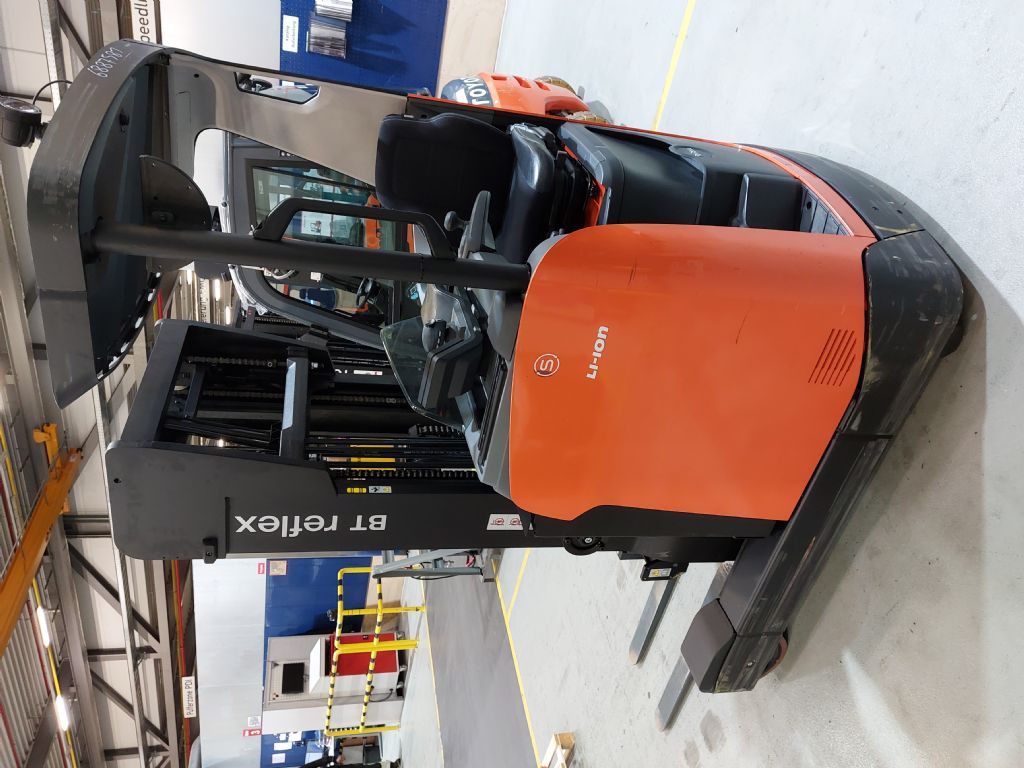 Toyota RRE140H Schubmaststapler www.heinbockel-gabelstapler.de