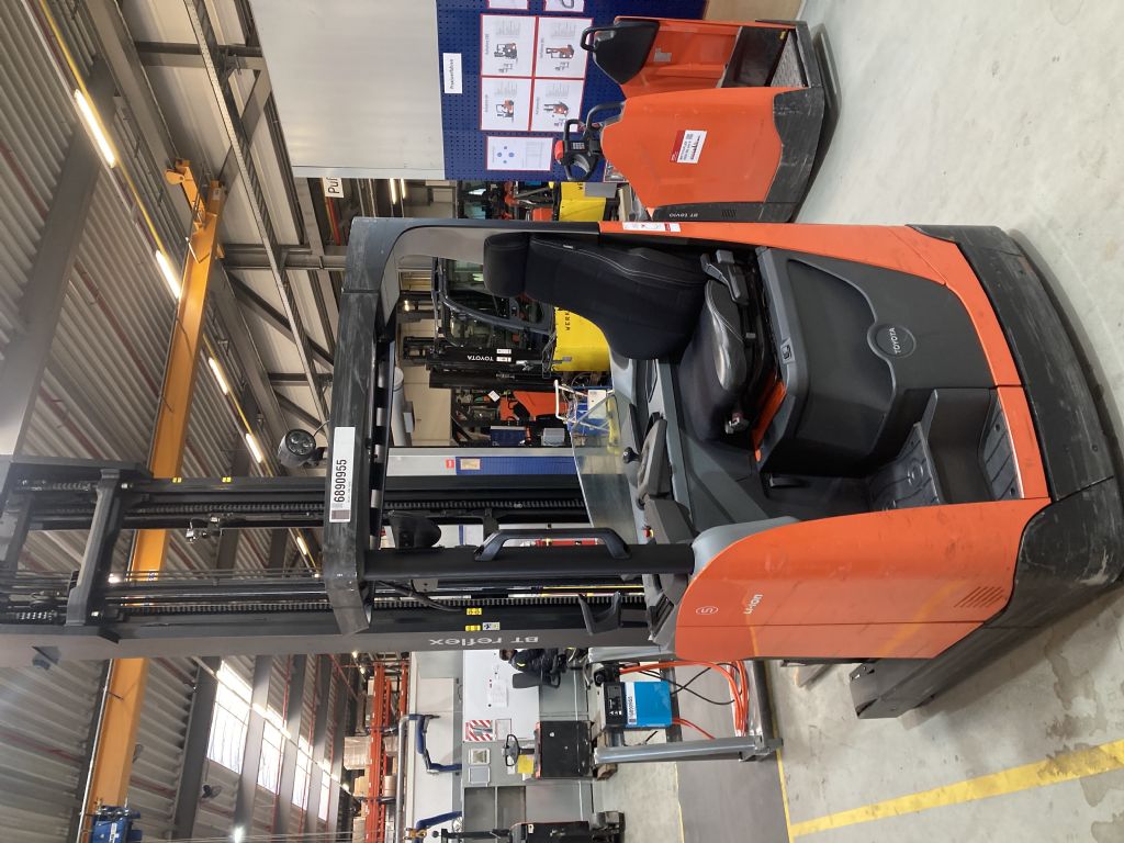 Toyota RRE140HE Schubmaststapler gabelstapler-nord.de