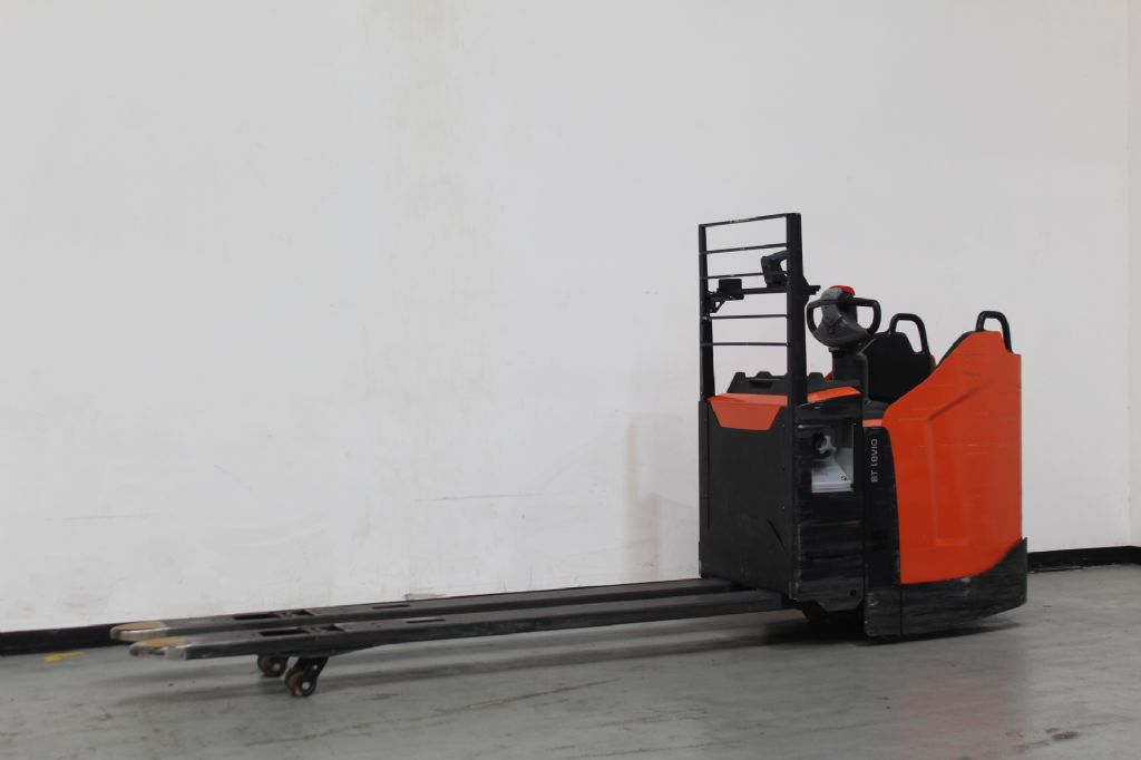 Toyota LPE200 Niederhubwagen www.heinbockel-gabelstapler.de