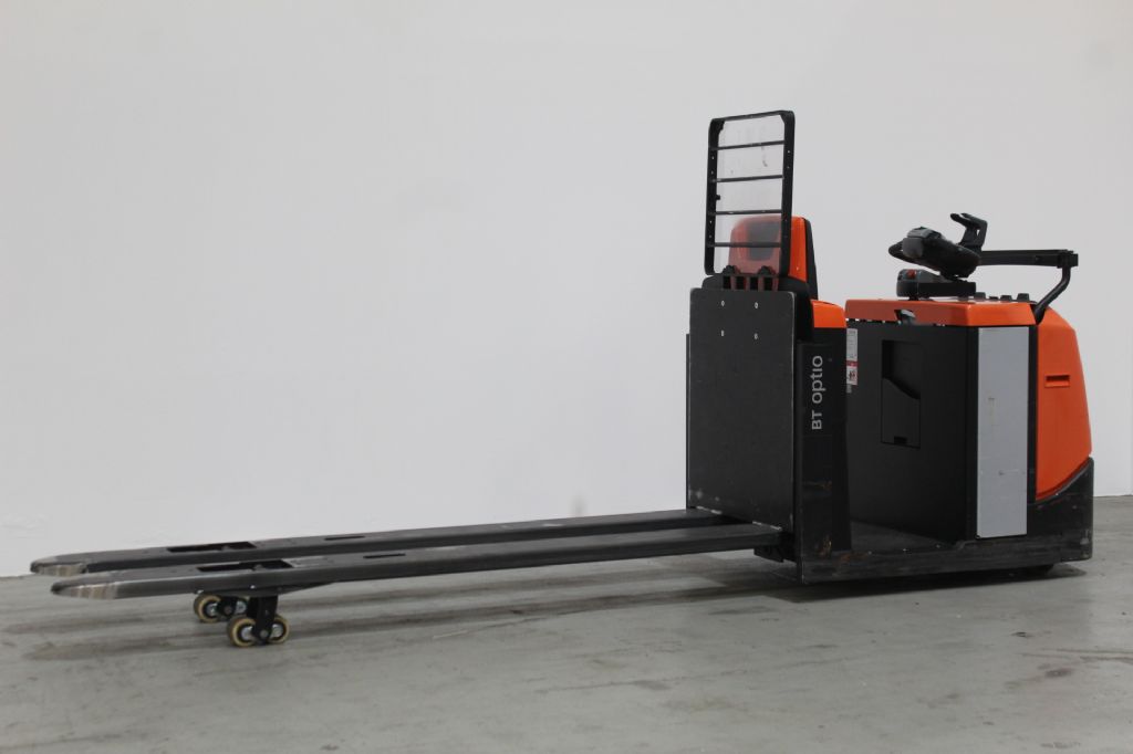 Toyota OSE250 Niederhubkommissionierer loeffler-gabelstapler.de