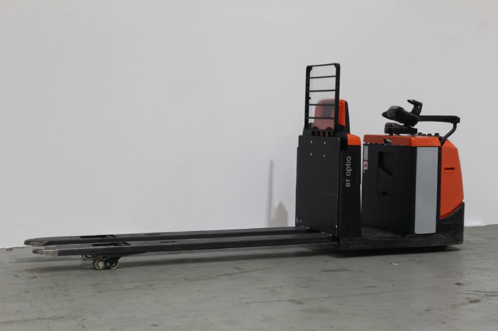 Toyota OSE250 Niederhubkommissionierer loeffler-gabelstapler.de