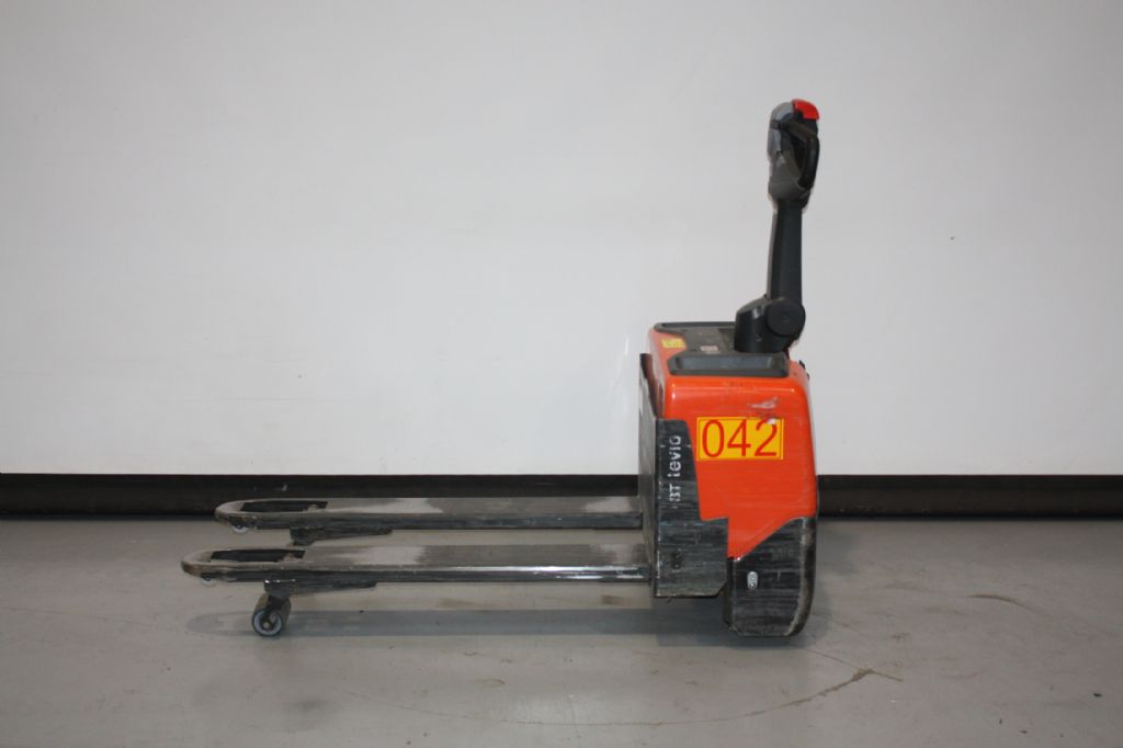 Toyota LWE130 Niederhubwagen loeffler-gabelstapler.de