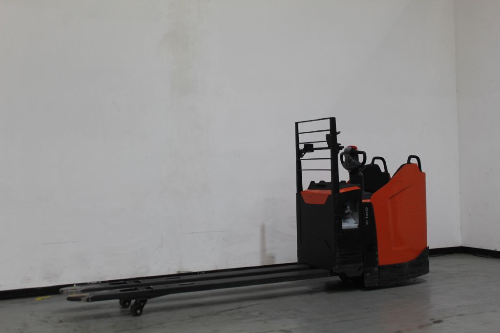 Toyota LPE200 Niederhubwagen www.foerdertechnik-rietberg.de Toyota LPE200 Niederhubwagen www.foerdertechnik-rietberg.de