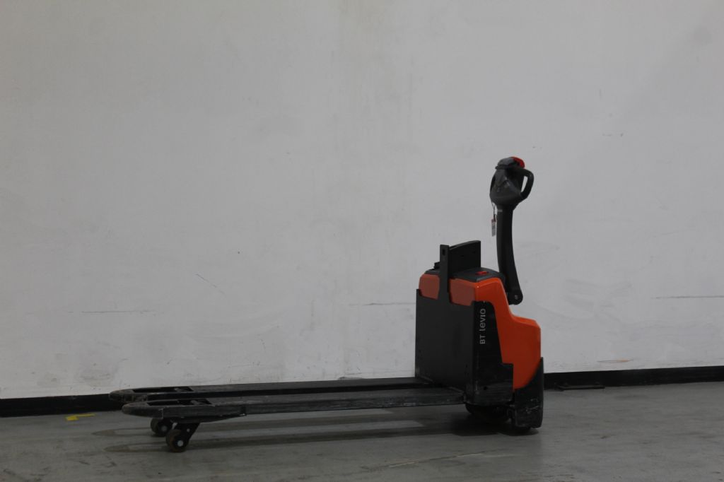 Toyota LWI160 Niederhubwagen www.heinbockel-gabelstapler.de