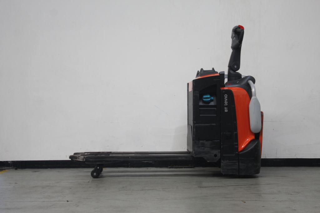Toyota LPE200 Niederhubwagen gfg-gabelstapler.de