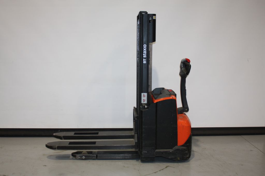 Toyota SWE120 Hochhubwagen gabelstapler-nord.de