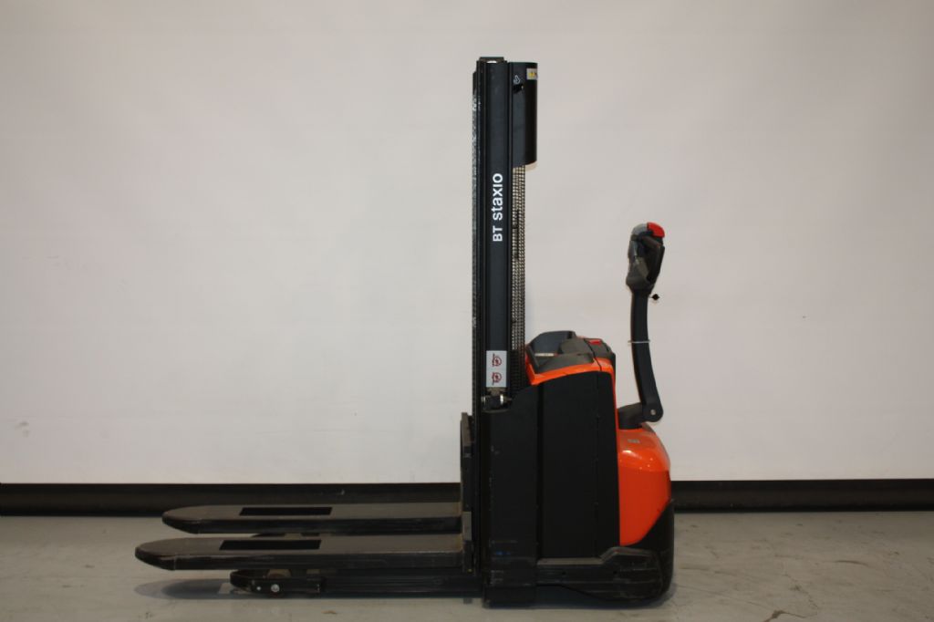 Toyota SWE120 Hochhubwagen gabelstapler-nord.de