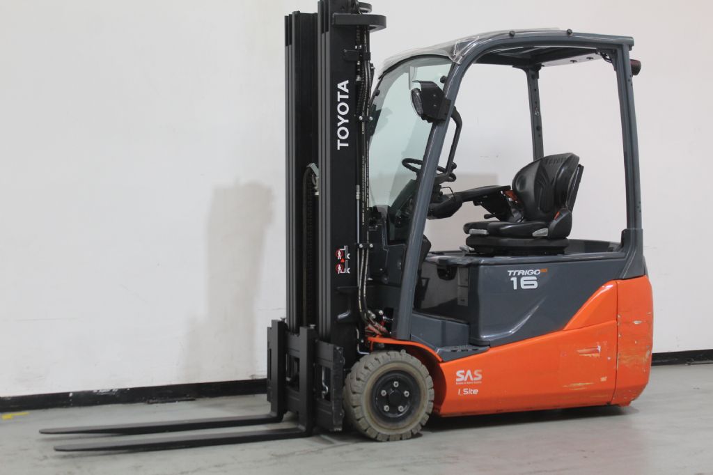 Toyota 8FBE16T Elektro 3 Rad-Stapler www.foerdertechnik-rietberg.de Toyota 8FBE16T Elektro 3 Rad-Stapler www.foerdertechnik-rietberg.de