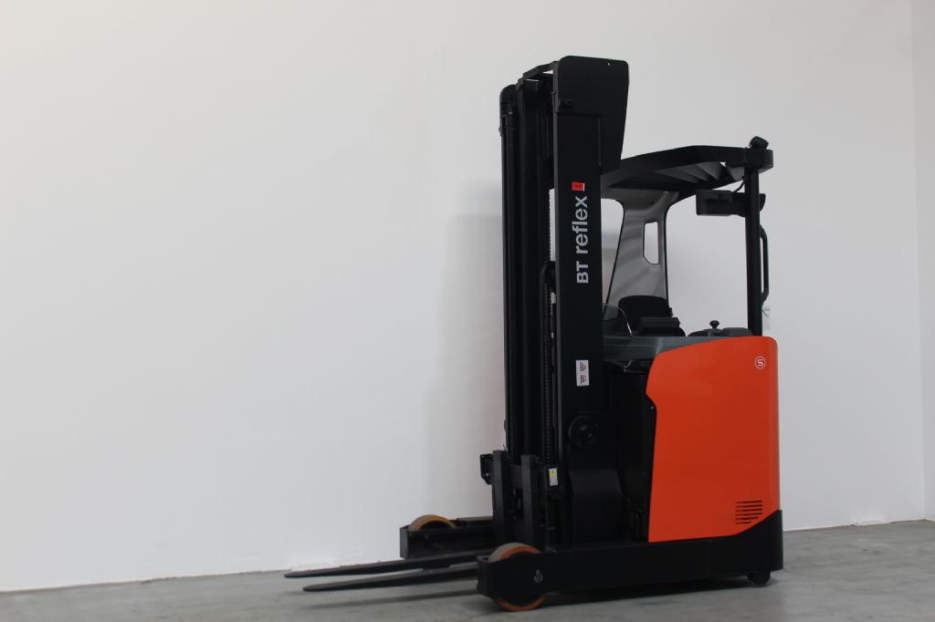 Toyota RRE140H Schubmaststapler gabelstapler-nord.de