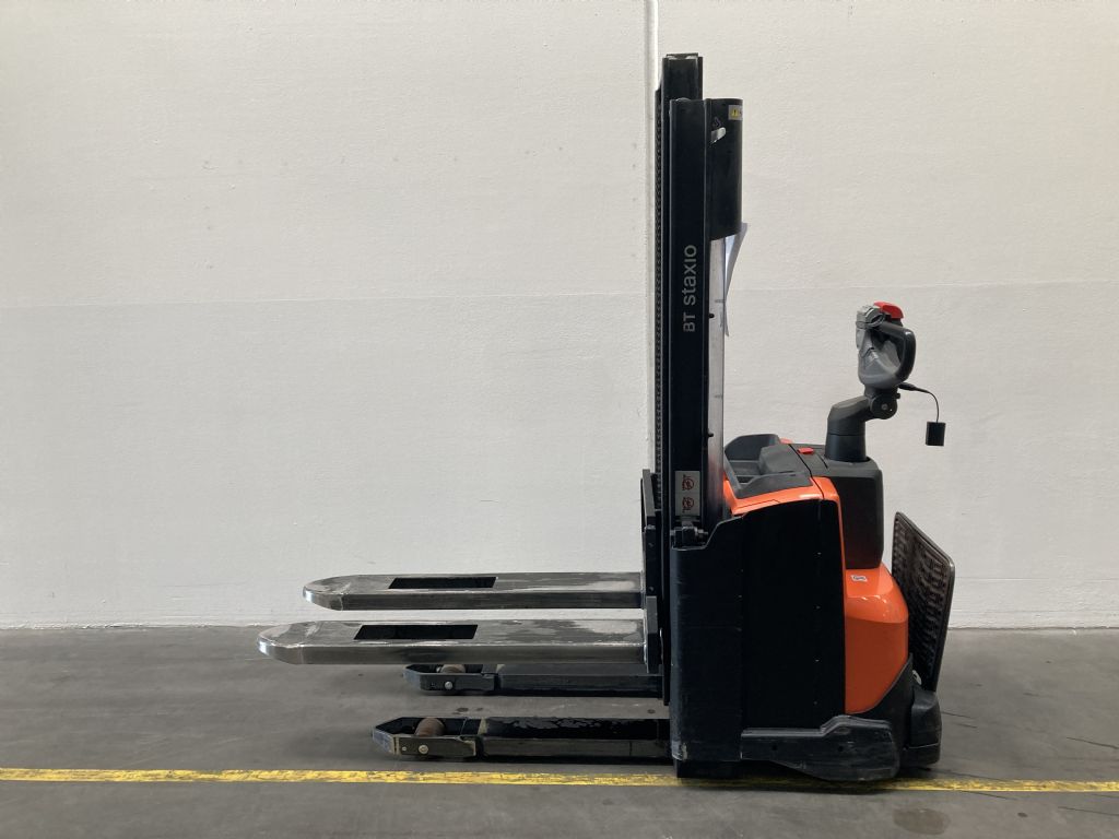 Toyota SWE120 Hochhubwagen gabelstapler-nord.de