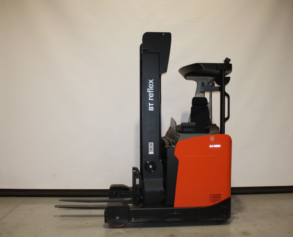 Toyota RRE160H Schubmaststapler loeffler-gabelstapler.de