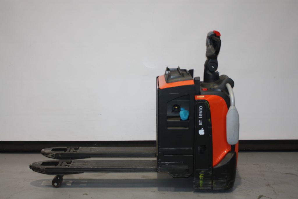 Toyota LPE200 Niederhubwagen loeffler-gabelstapler.de