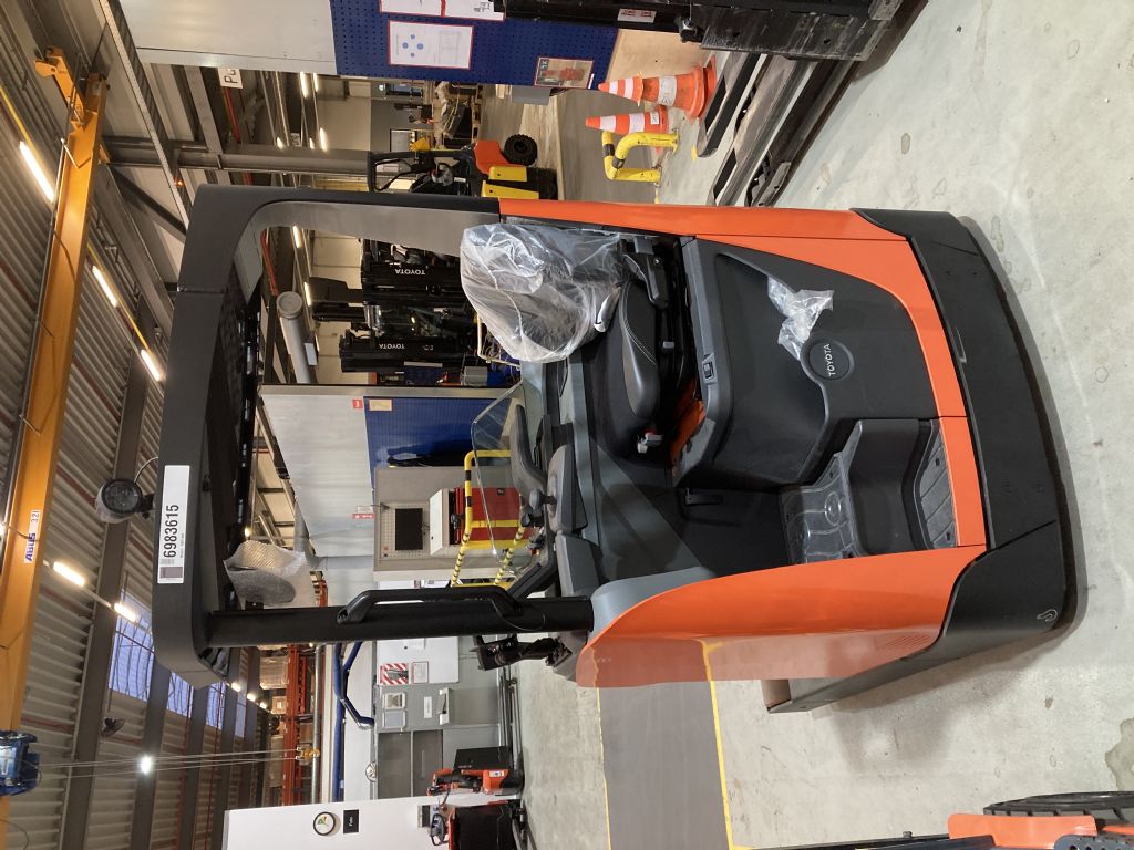 Toyota RRE140H Schubmaststapler gabelstapler-nord.de