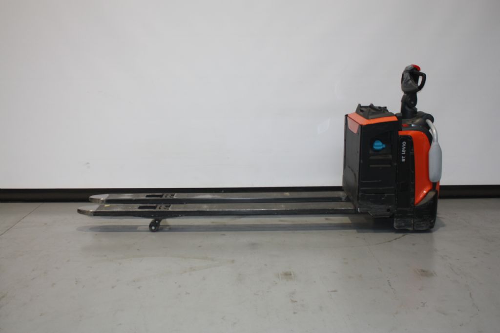 Toyota LPE250 Niederhubwagen loeffler-gabelstapler.de