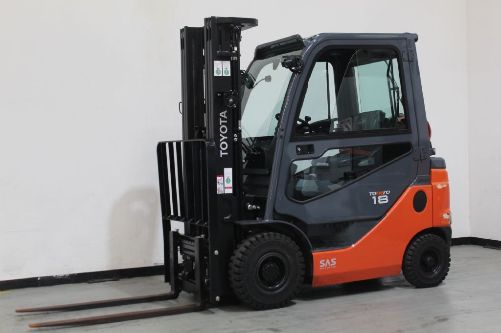 Toyota 02-8FGF18 Treibgasstapler  kirchnerpartner.de