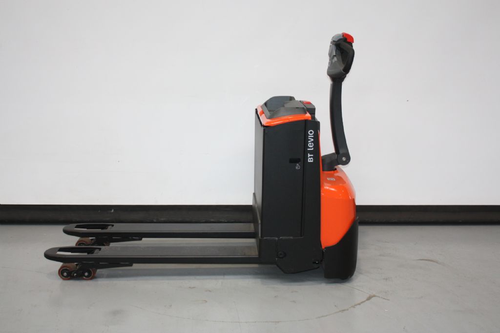 Toyota LWE160 Niederhubwagen loeffler-gabelstapler.de